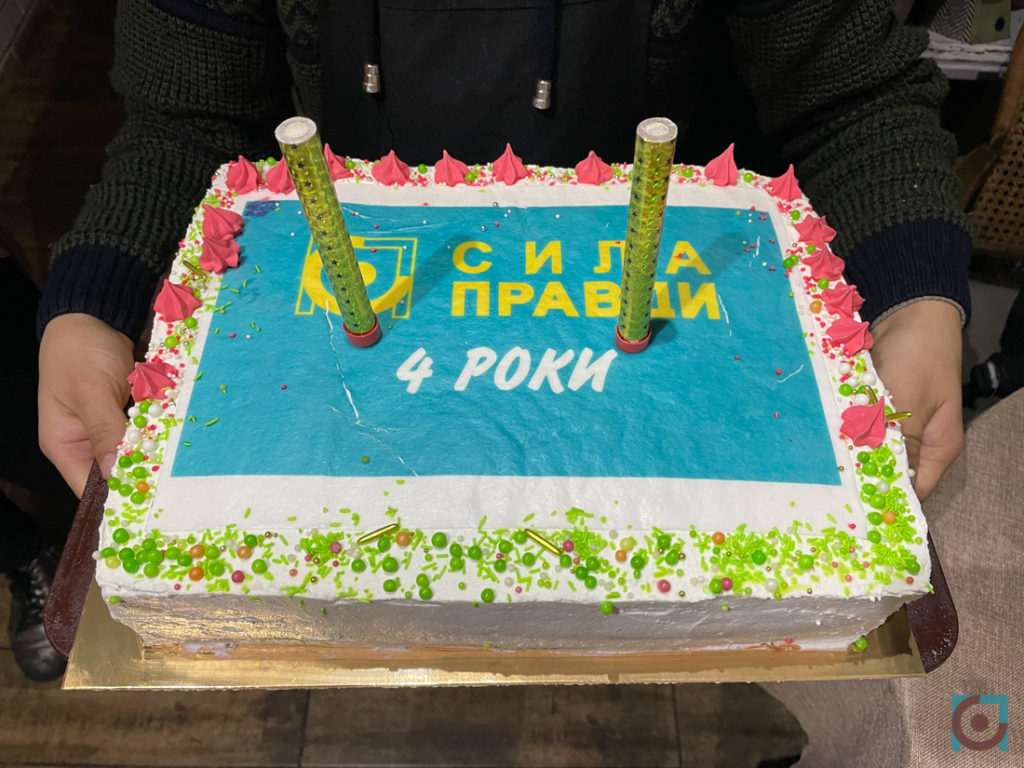 торт