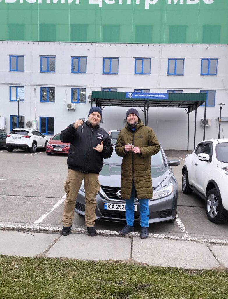 Левчук продав авто
