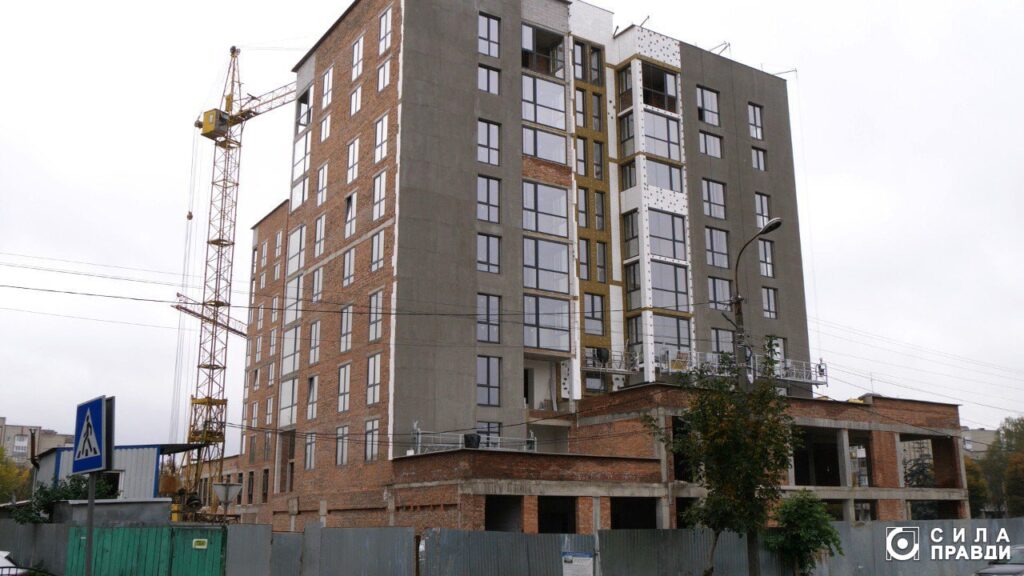 Будівництво ЖК «Ренесанс» на проспекті Відродження, 32а в Луцьку