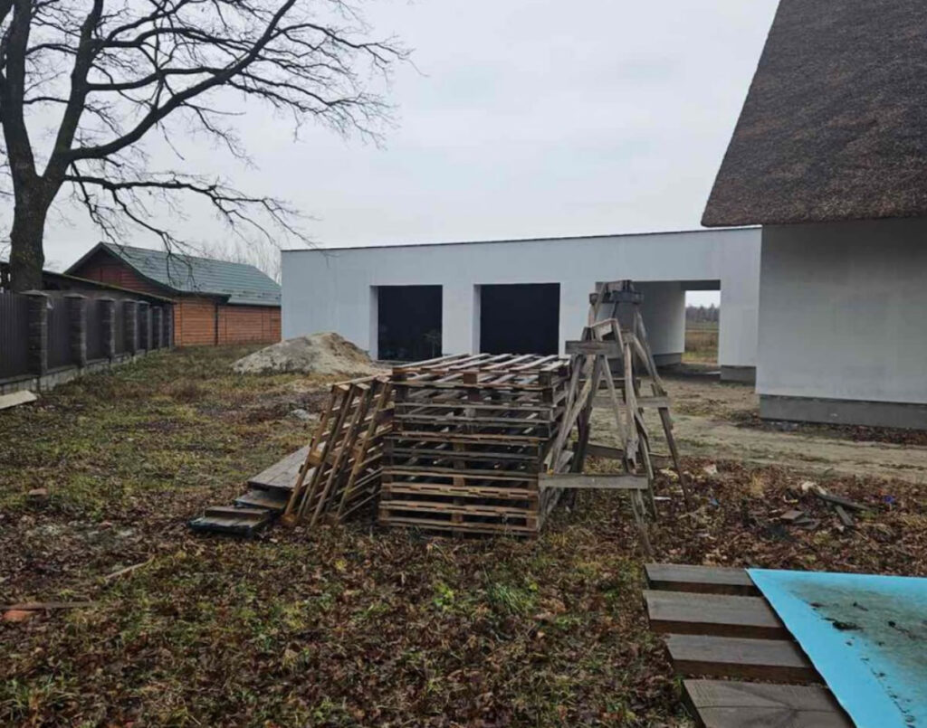 Будівництво на території колишнього лісомисливського господарства «Звірівське».